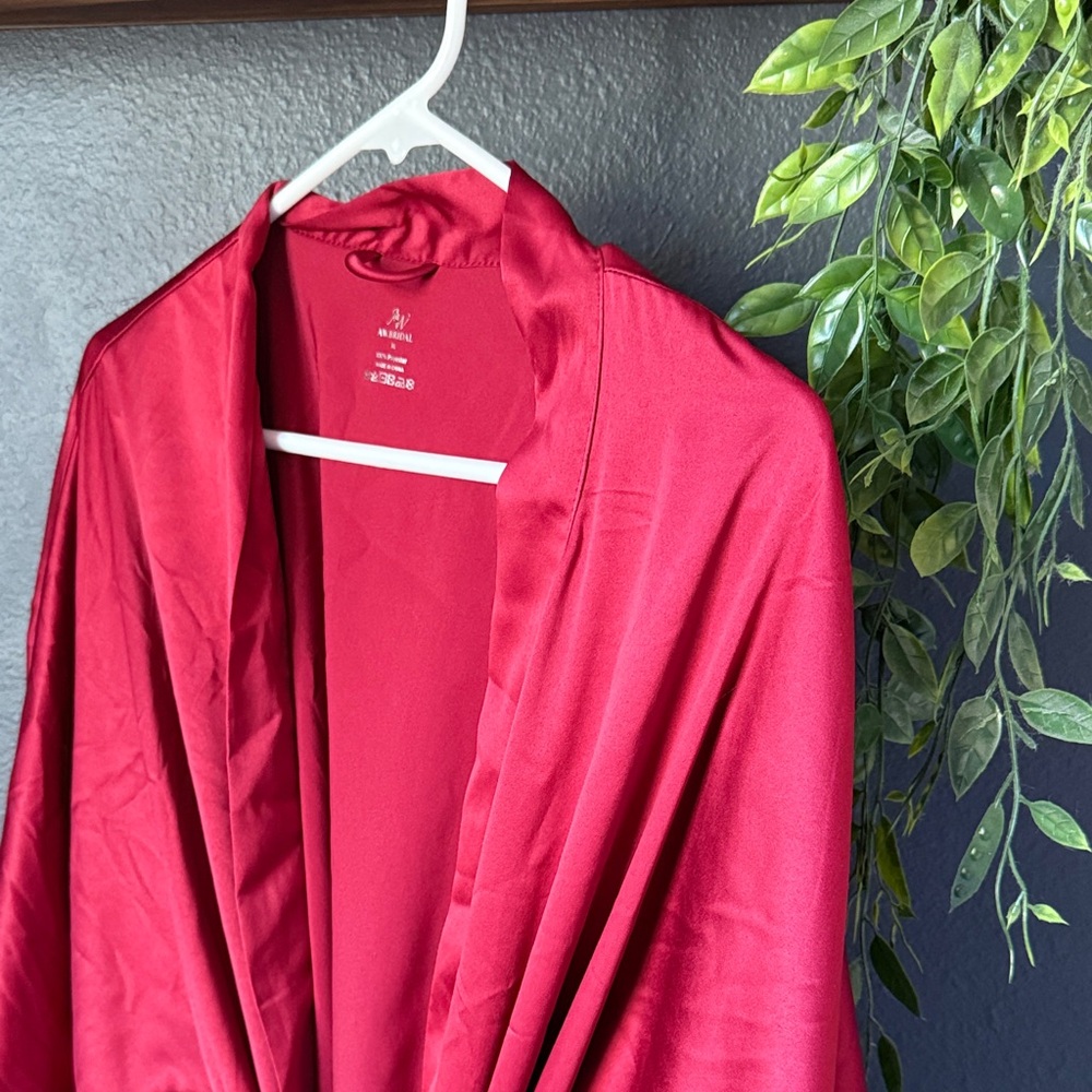Red Satin Robe - Picture 4 of 5